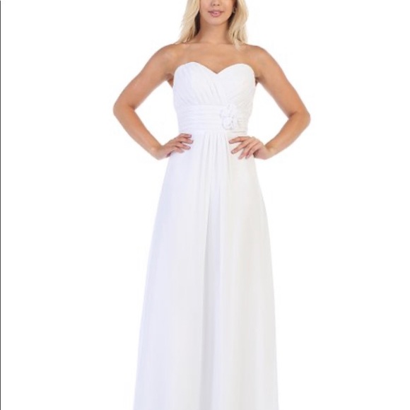 Evening Dresses - Picture 2 of 8